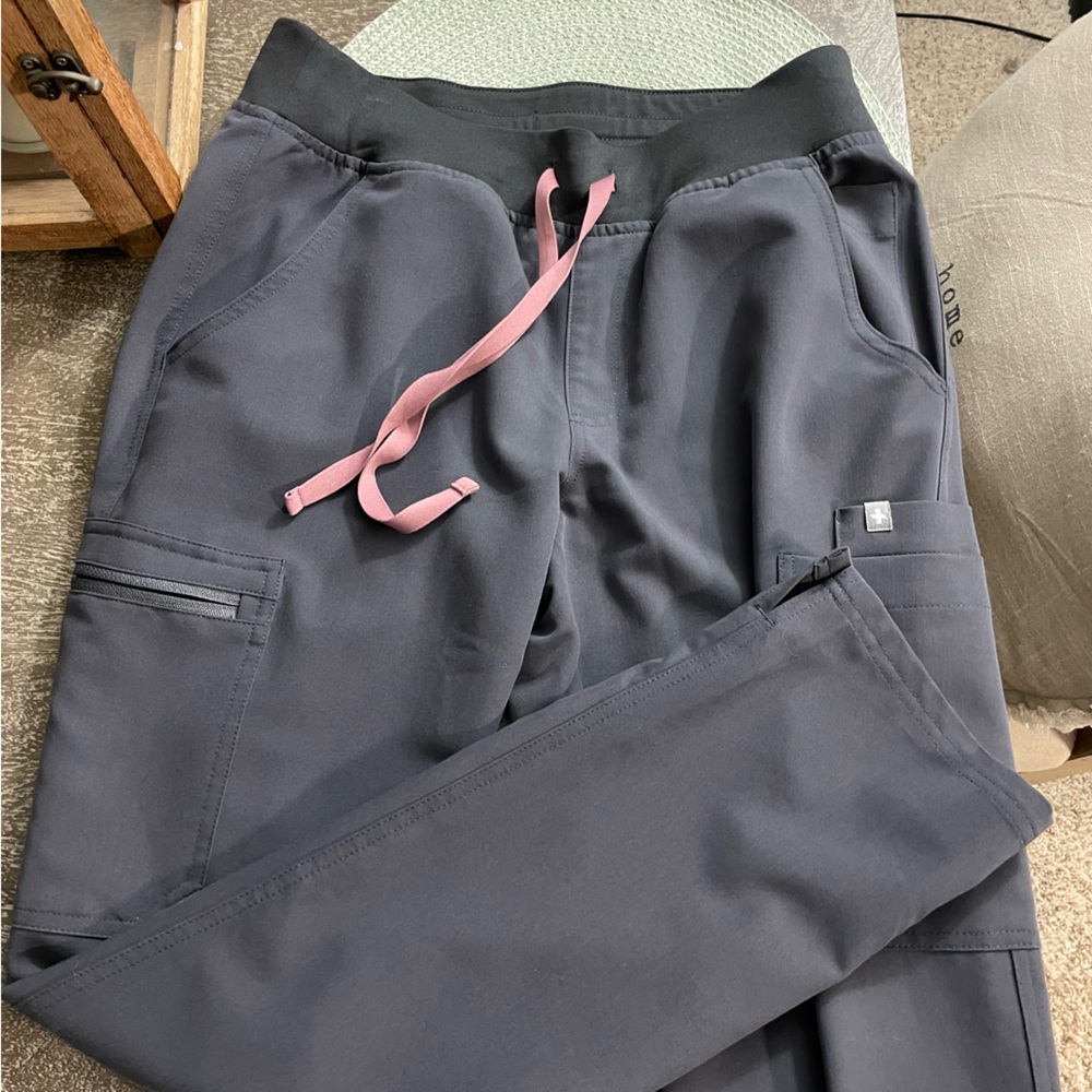 FIGS YOLA SKINNY 2.0 SCRUB PANTS